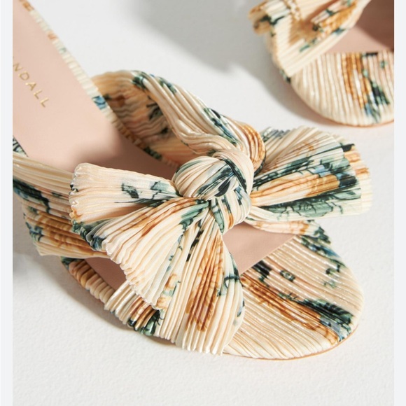 Loeffler Randall shoes, in almost new condition. They have only been worn once. - Picture 3 of 4